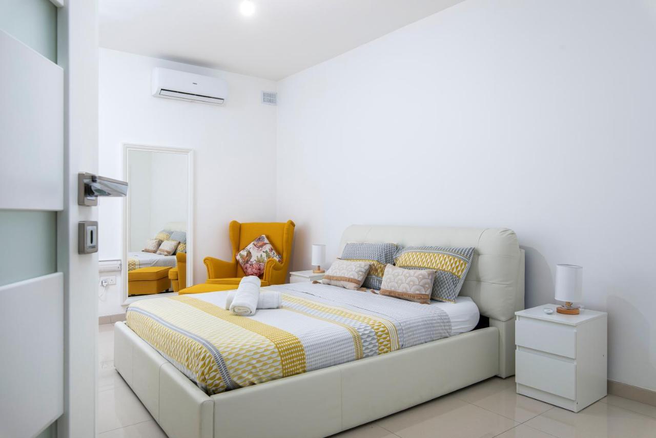 Spacious, Modern & Cosy 2 Bedroom 2 Bathroom Apartment - St. Julians Saint Julian's Luaran gambar